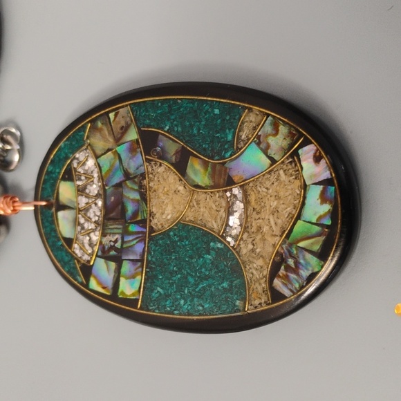 Jewelry - Elegant Abalone Mosaic Pendant Necklace